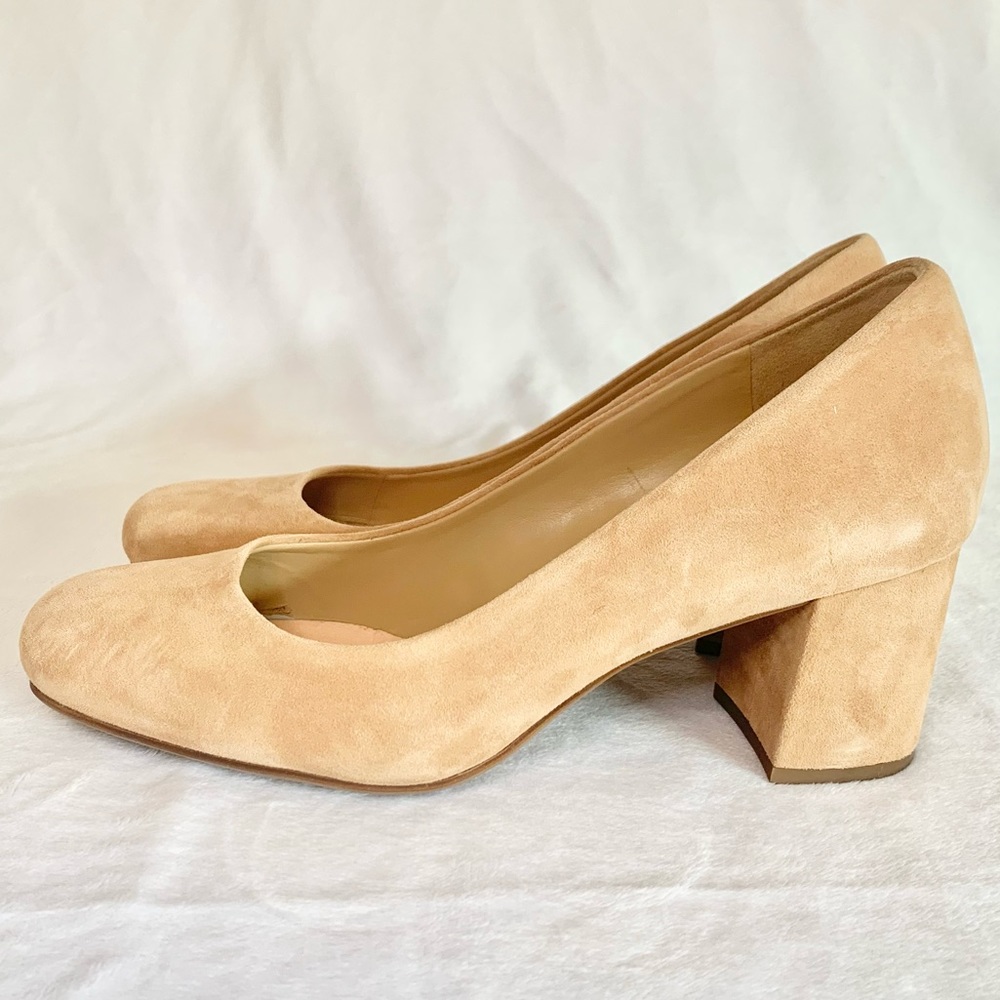 Chunky beige heels
